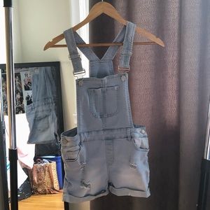 Short denim overalls